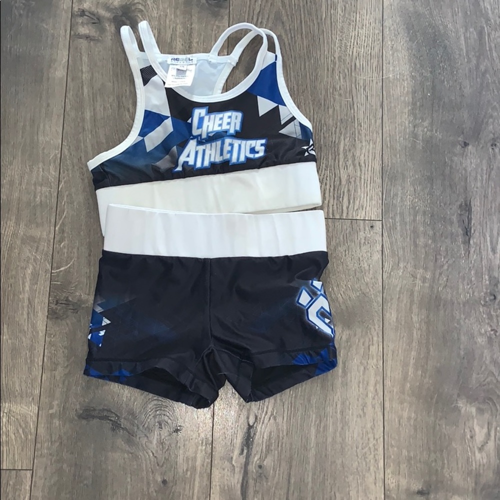 Outgrown Rebel cheer too and bottom